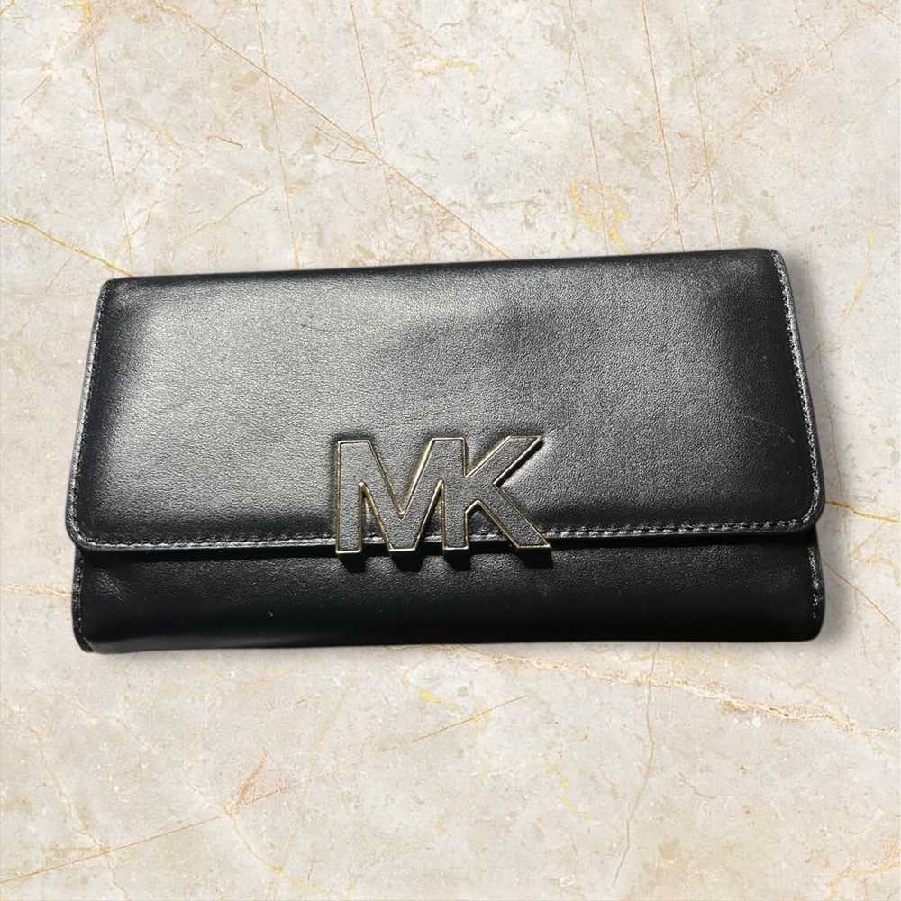 Authentic Michael Kors Wallet/Billfold - Picture 1 of 5
